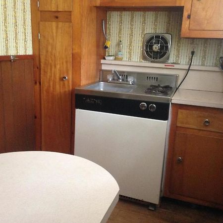 Amber Lantern Two-Bedroom Cottage Lac George Chambre photo