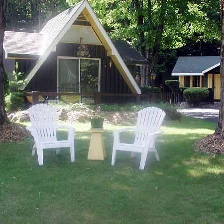 Amber Lantern Two-Bedroom Cottage Lac George Chambre photo