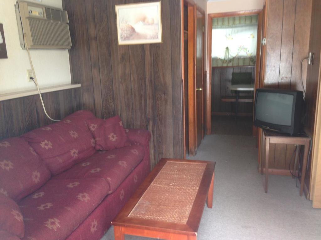 Amber Lantern Two-Bedroom Cottage Lac George Chambre photo